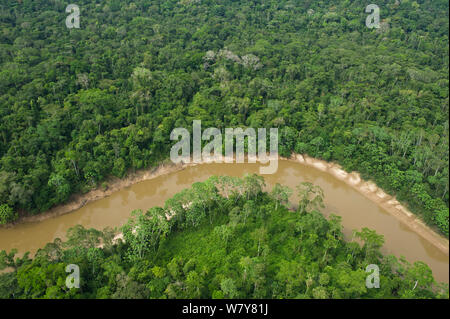 Luftaufnahme von tiputini Fluss und die umgebenden Regenwald. Yasuni Nationalpark, Amazonas Regenwald, Ecuador, Südamerika Stockfoto