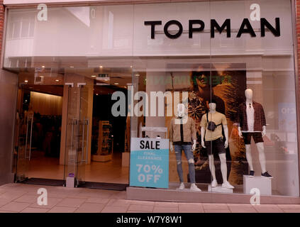 Topman Einzelhandelsgeschäft in Stadt Canterbury East Kent uk august 2019 Stockfoto