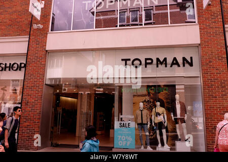 Topman Einzelhandelsgeschäft in Stadt Canterbury East Kent uk august 2019 Stockfoto