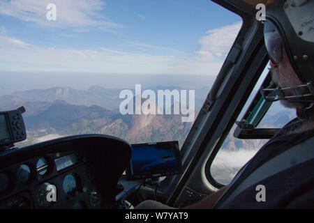 Antenne des Mount Namuli aus Helikopter, Mount Namuli, Mosambik, Mai 2011. Stockfoto