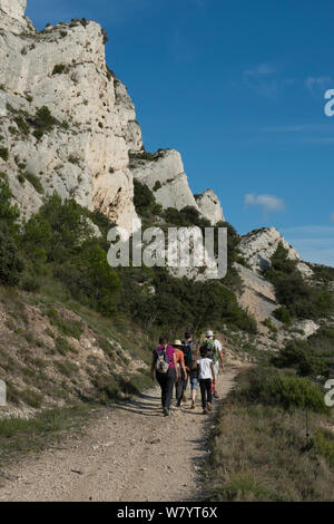 Wandern in der Provence, Arles, Frankreich, Oktober. Stockfoto