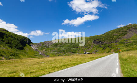 Panoramablick auf die Nationalen norwegischen Scenic route Gaularfjellet nördlich von myrkdalen in Norwegen Skandinavien (N13) Stockfoto