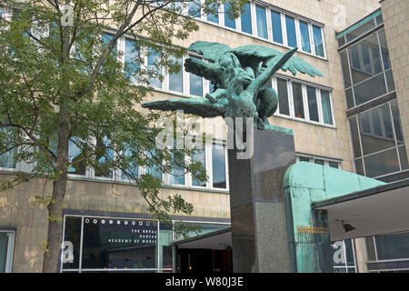 Das radiofon Skulptur vor der Alten Radio Haus in Kopenhagen, jetzt der Königlich Dänischen Akademie der Musik. Skulptur des Bildhauers Mogens Bøggild. Stockfoto