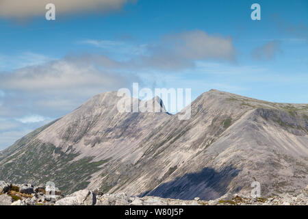 Die lange Kante des Foinaven von Arkle, Sutherland, Schottland gesehen Stockfoto