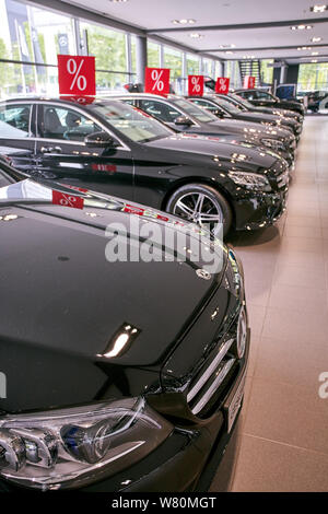 Deutschland, Düsseldorf Juli 17, 2019: Mercedes-Benz Store in Düsseldorf. Deutschland Stockfoto