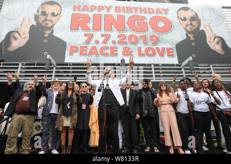 Ringo Starr's 11. jährlichen Frieden und Liebe Geburtstag Feier bei Capitol Records in Hollywood, Kalifornien am Juli 7, 2019 Mit: Peter Jackson, Sheila E., Richard Lewis, Ringo Starr, David Lynch, Don war Wo: Los Angeles, Kalifornien, Vereinigte Staaten, wenn: 07 Jun 2019 Credit: Sheri Determan/WENN.com Stockfoto