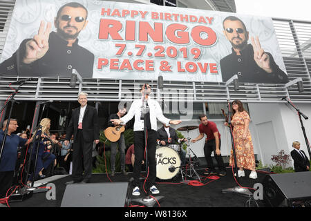 Ringo Starr's 11. jährlichen Frieden und Liebe Geburtstag Feier bei Capitol Records in Hollywood, Kalifornien am Juli 7, 2019 Mit: David Lynch, Ringo Starr, Wo: Los Angeles, Kalifornien, Vereinigte Staaten, wenn: 07 Jun 2019 Credit: Sheri Determan/WENN.com Stockfoto