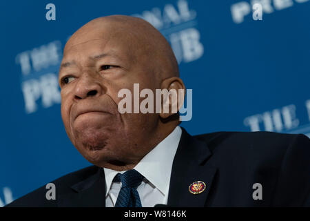 United States Vertreter Elijah Cummings (Demokrat von Maryland), Vorsitzender der US-Ausschusses für Aufsicht und Regierungsreform, Adressen der Dachhimmel Mittagessen im National Press Club in Washington, DC am Mittwoch, 7. August 2019. Quelle: Chris Kleponis/CNP/MediaPunch Stockfoto