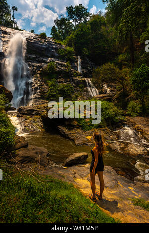 Wachirathan Wasserfall im Doi Inthanon Nationalpark in der Nähe von Chiang Mai Thailand Stockfoto