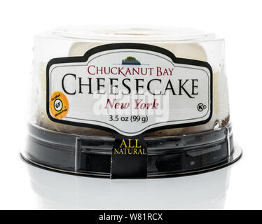 Winneconne, WI - 21 Juli 2019: ein Paket von Chuckanut Bay Cheese Cake new york auf einem isolierten Hintergrund Stockfoto