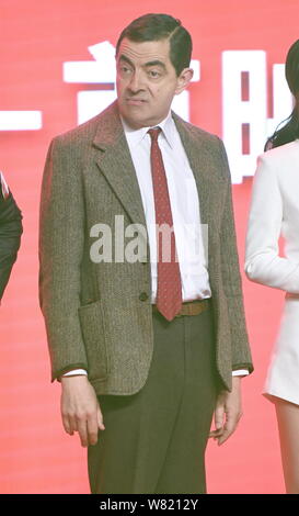 Englisch Schauspieler Rowan Atkinson spielt Mr. Bean während einer Premiere für seinen Film "Top lustige Komiker' in Peking, China, 19. März 2017. Stockfoto