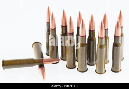 Militärische 7,62 mm Patrone, Jagd Patronen des Kalibers, Waffe Konzept Stockfoto