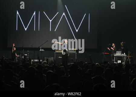 Japanische Sänger und Schauspieler Takamasa Ishihara, besser bekannt unter seinem Künstlernamen Miyavi bekannt, der während eines Konzerts in Taipei, Taiwan, 26. Februar 2017. Stockfoto