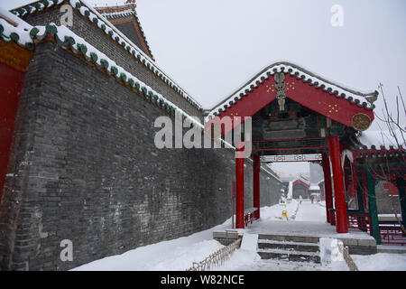 Ansicht der Mukden Palace, auch als die Shenyang Imperial Palace, in Shenyang City bekannt, im Nordosten der chinesischen Provinz Liaoning, am 22. Februar 2017. Die Stockfoto