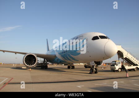 ---- Eine Boeing 787 Passenger Jet von China Southern Airlines ist am Internationalen Flughafen Wuhan Tianhe in Wuhan City geparkt, der Central China Hubei Stockfoto