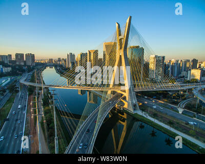 Suspension Bridge. Schrägseilbrücke der Welt. Sao Paulo, Brasilien, Südamerika. Stockfoto