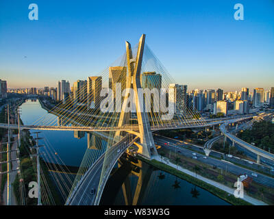 Suspension Bridge. Schrägseilbrücke der Welt. Sao Paulo, Brasilien, Südamerika. Stockfoto