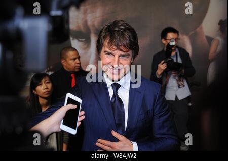 Amerikanische Schauspieler Tom Cruise ist eine Premiere für seinen neuen Film "Jack Reacher: Niemals Zurück" in Shanghai, China, 12. Oktober 2016 interviewt. Stockfoto