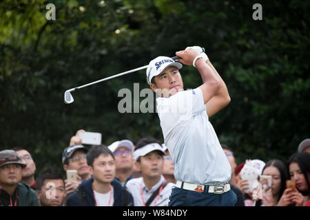 Hideki Matsuyama in Japan spielt ein Treffer in der letzten Runde der 2016 WGC-HSBC Champions Golf Turnier in Shanghai, China, 30. Oktober 2016. Hid Stockfoto