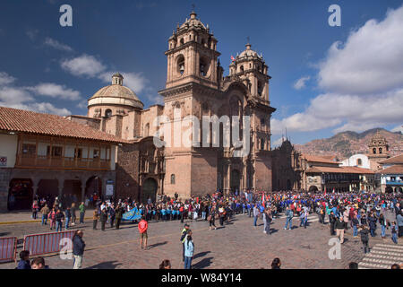 Die Compañia de Jesus Kirche in der Plaza de Armas, Cusco, Peru Stockfoto