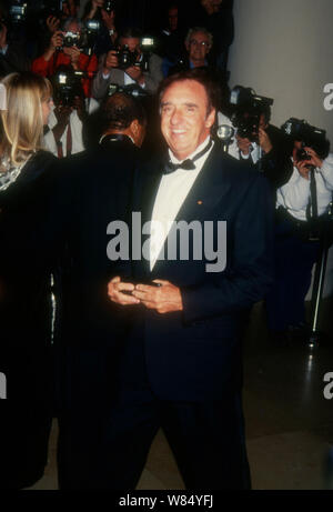 Beverly Hills, Kalifornien, USA 28. Oktober 1994 Schauspieler Jim Nabors 1994 Karussell der Hoffnung Kugel besucht die Barbara Davis Center für die Kindheit Diabetes am 28. Oktober 1994 Im Beverly Hilton Hotel in Beverly Hills, Kalifornien, USA zu profitieren. Foto von Barry King/Alamy Stock Foto Stockfoto