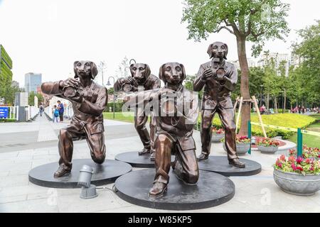 Anzeigen von Skulpturen in Shanghai Jing An internationale Skulptur Projekt in Shanghai, China, 21. September 2016. Die 2016 Jing'an Internationalen Scu Stockfoto