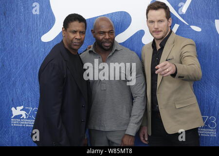 (Lassen Sie), US-amerikanischer Schauspieler Denzel Washington, Regisseur Antoine Fuqua und Schauspieler Chris Pratt nehmen an einer Pressekonferenz für ihren Film "Die Magnific Stockfoto