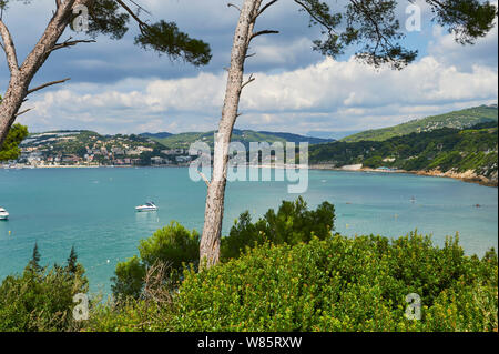 Die Bucht von Bandol von Sanary-sur-Mer Stockfoto