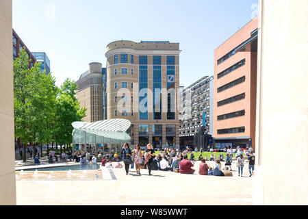 Zentraler Platz, Brindleyplace, Westside Bezirk, Birmingham, West Midlands, England, Großbritannien Stockfoto