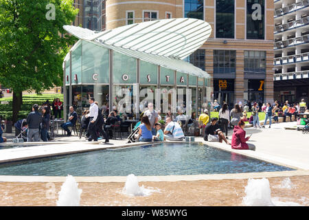 Zentraler Platz, Brindleyplace, Westside Bezirk, Birmingham, West Midlands, England, Großbritannien Stockfoto