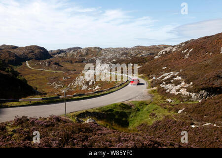 B 869 Road in der Nähe von Clachtoll, Assynt, Schottland Stockfoto