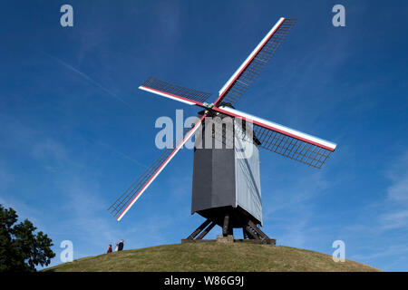 Windmühle aus Holz in Brügge, Flandern, Belgien: Die Bonne Chiere Windmühle, Bonne Chieremolen Stockfoto