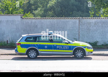 Bremen, Deutschland - 08 August 2019: Eine deutsche Polizei Auto auf einem Parkplatz geparkt Stockfoto