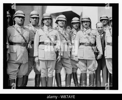 10/6/32 im Palast etc., Bagdad, Britische Offiziere Stockfoto