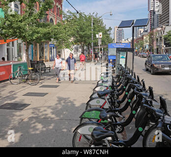 Queen Street West Spadina Avenue in Toronto Stockfoto