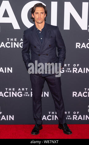 Los Angeles, CA - 1. August 2019: Milo Ventimiglia die Premiere von Die Kunst des Laufens in der Regen am El Capitan Theatre besucht Stockfoto