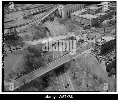 7. Luftaufnahme der M Street und Pennsylvania Avenue, Blick nach Süden; 7. Luftaufnahme der M Street und Pennsylvania Avenue, Blick nach Süden - Rock Creek & Potomac Parkway, Washington, District of Columbia, DC Stockfoto