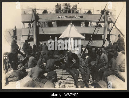 803Rd Pionier Infanterie Bataillon auf die U.S.S. Philippinische (truppentransporter) Hafen von Brest, Frankreich, 18. Juli 1919. 29. Stockfoto