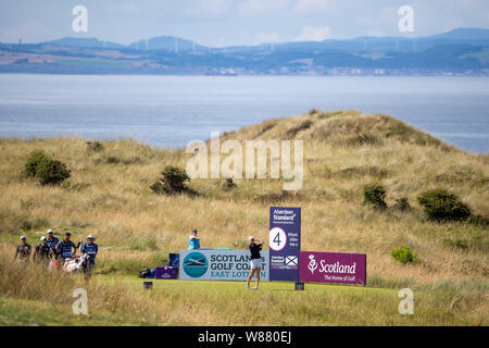 England's Charley Rumpf T-Stücke weg an der Gleichheit 4 4 Loch während des Tages eine der Aberdeen Standard Investitionen Ladies Scottish Open im Renaissance Club, North Berwick. Stockfoto