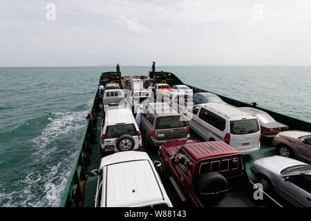 Auto Fähre nach Masirah Island, Oman Stockfoto