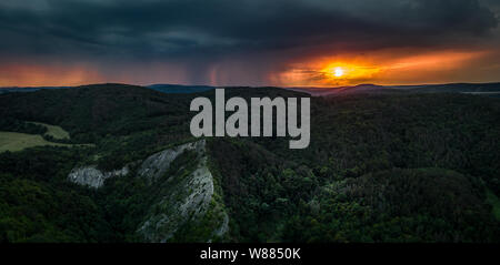 Saint John unter der Klippe ist ein Dorf in der zentralen Region, Bezirk Beroun, etwa 30 km südwestlich von Prag, weniger als 5 km östlich von Beroun. L Stockfoto