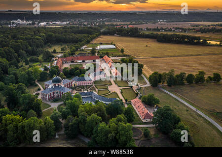 Veltrusy Mansion ist eine barocke Château in Veltrusy, Böhmen, im Bezirk Mělník der Tschechischen Republik. Die Villa ist in der Nähe von Prag Stockfoto