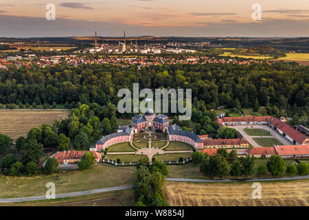 Veltrusy Mansion ist eine barocke Château in Veltrusy, Böhmen, im Bezirk Mělník der Tschechischen Republik. Die Villa ist in der Nähe von Prag Stockfoto