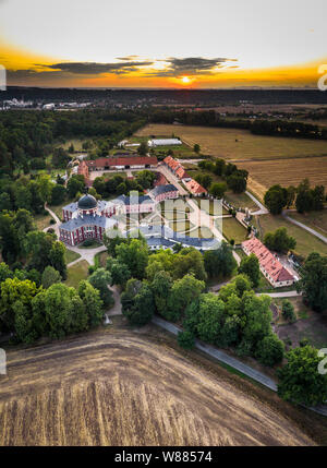 Veltrusy Mansion ist eine barocke Château in Veltrusy, Böhmen, im Bezirk Mělník der Tschechischen Republik. Die Villa ist in der Nähe von Prag Stockfoto