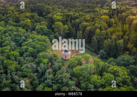 Veltrusy Mansion ist eine barocke Château in Veltrusy, Böhmen, im Bezirk Mělník der Tschechischen Republik. Die Villa ist in der Nähe von Prag Stockfoto