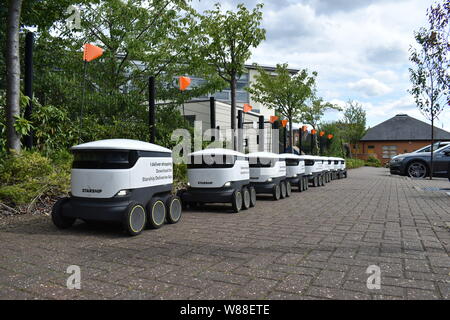 Starship Lieferung Roboter an die Co-op, Emerson Tal, Milton Keynes. Diese Roboter lernen Routen Lebensmittel aus dem Co-op. Stockfoto