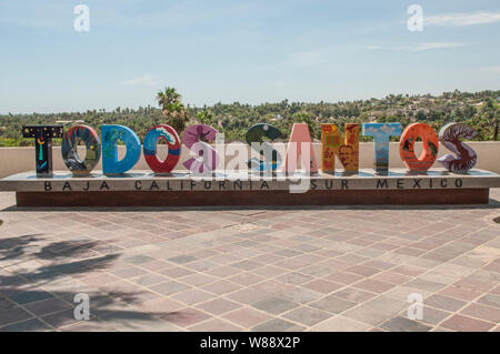 Zu Fuß auf den Straßen von Todos Santos, magische Stadt, in Baja California Sur. Mexiko Stockfoto