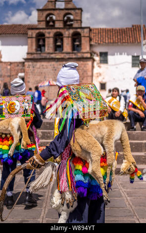 Cuzco, Peru - Mai 3, 2019. Peruanische religiöser Feiertag - Festival des Kreuzes Stockfoto