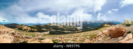 Sommer Panorama der Rocky Mountains; Continental Divide; von Monarch Pass; Colorado; USA Stockfoto