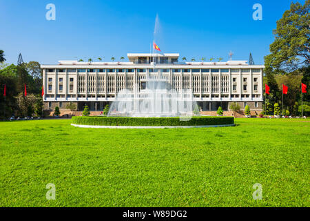 Unabhängigkeit Schloss oder Palast der Wiedervereinigung ist einer der wichtigsten öffentlichen Wahrzeichen in Ho Chi Minh City in Vietnam. Stockfoto